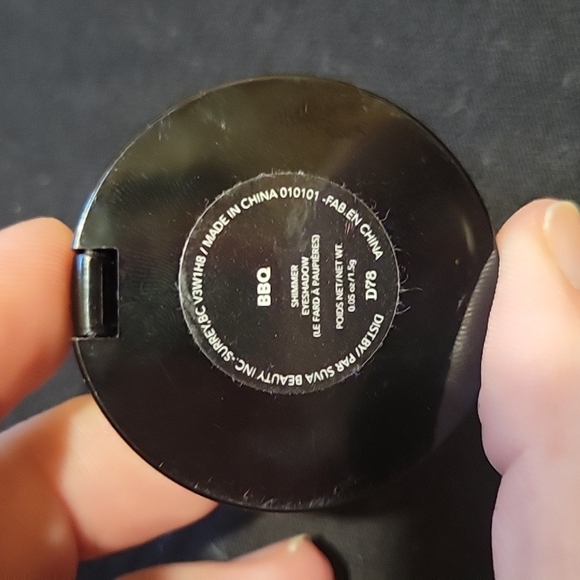 Suva Beauty Shimmer Eyeshadow - Picture 3 of 3